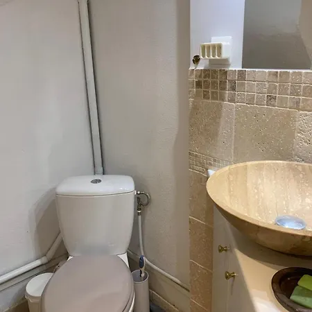 Un Joyau Cache Au Bord De La