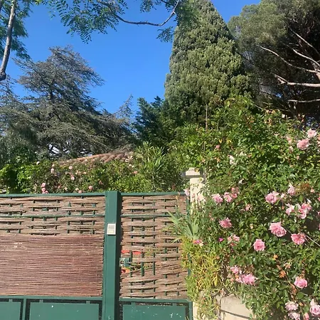 Σπίτι διακοπών Un Joyau Cache Au Bord De La