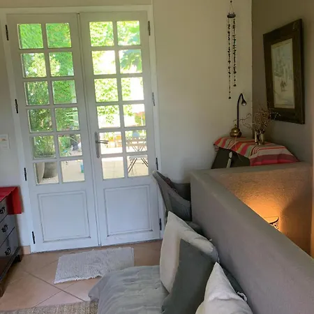 Un Joyau Cache Au Bord De La