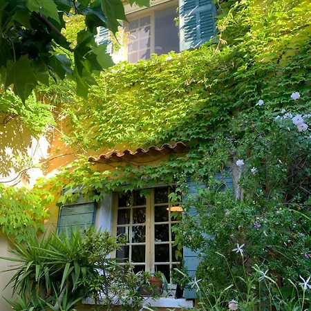 Un Joyau Cache Au Bord De La *